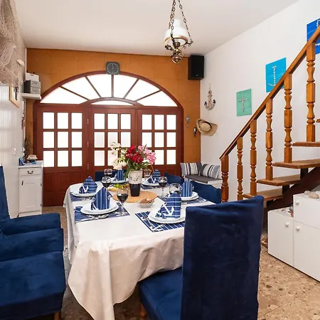 Semesterbostad House Brunac