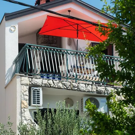 House Brunac With Parking Vodice
