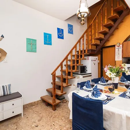 Casa de Férias House Brunac With Parking Vodice