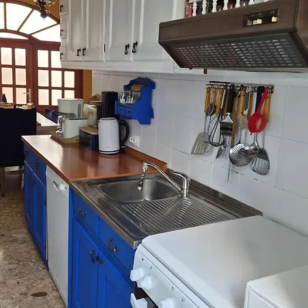 Dom wakacyjny House Brunac With Parking *