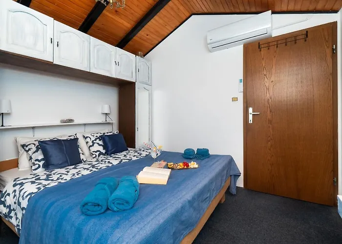 Casa de Férias House Brunac With Parking