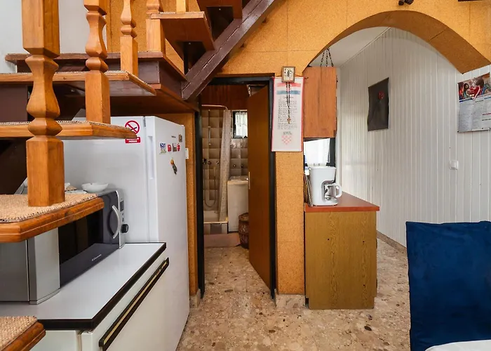 House Brunac With Parking Casa de Férias