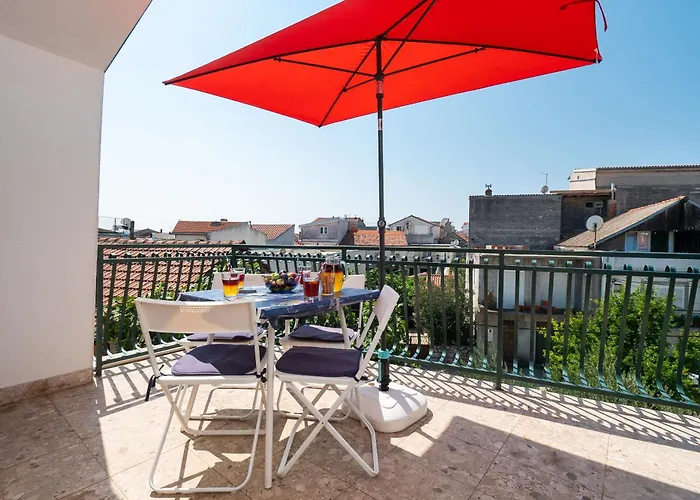 House Brunac With Parking